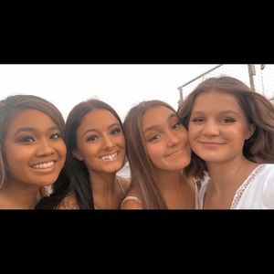 Meet your Posher, Olivia